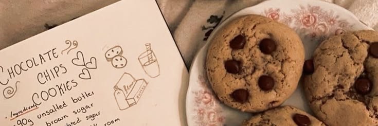 Discovery splash banner for little dessert bakery Discord server